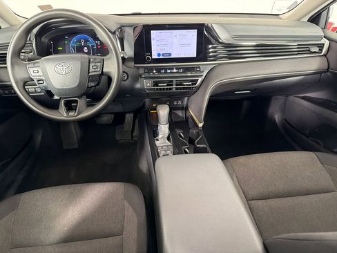 Used 2025 Toyota Camry LE image 22