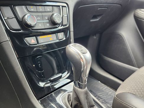 Used 2019 Buick Encore Preferred image 20