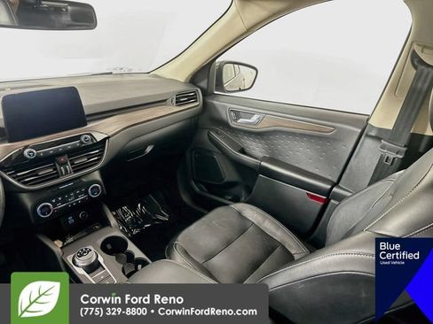 Used 2020 Ford Escape Titanium w/ Titanium Premium Package 2.0 AWD/4WD image 29