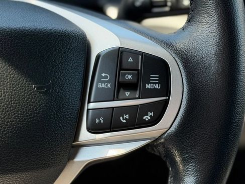 Used 2022 Ford Explorer XLT w/ Equipment Group 202A AWD/4WD image 13