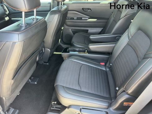 Used 2024 Nissan Pathfinder Rock Creek AWD/4WD image 18
