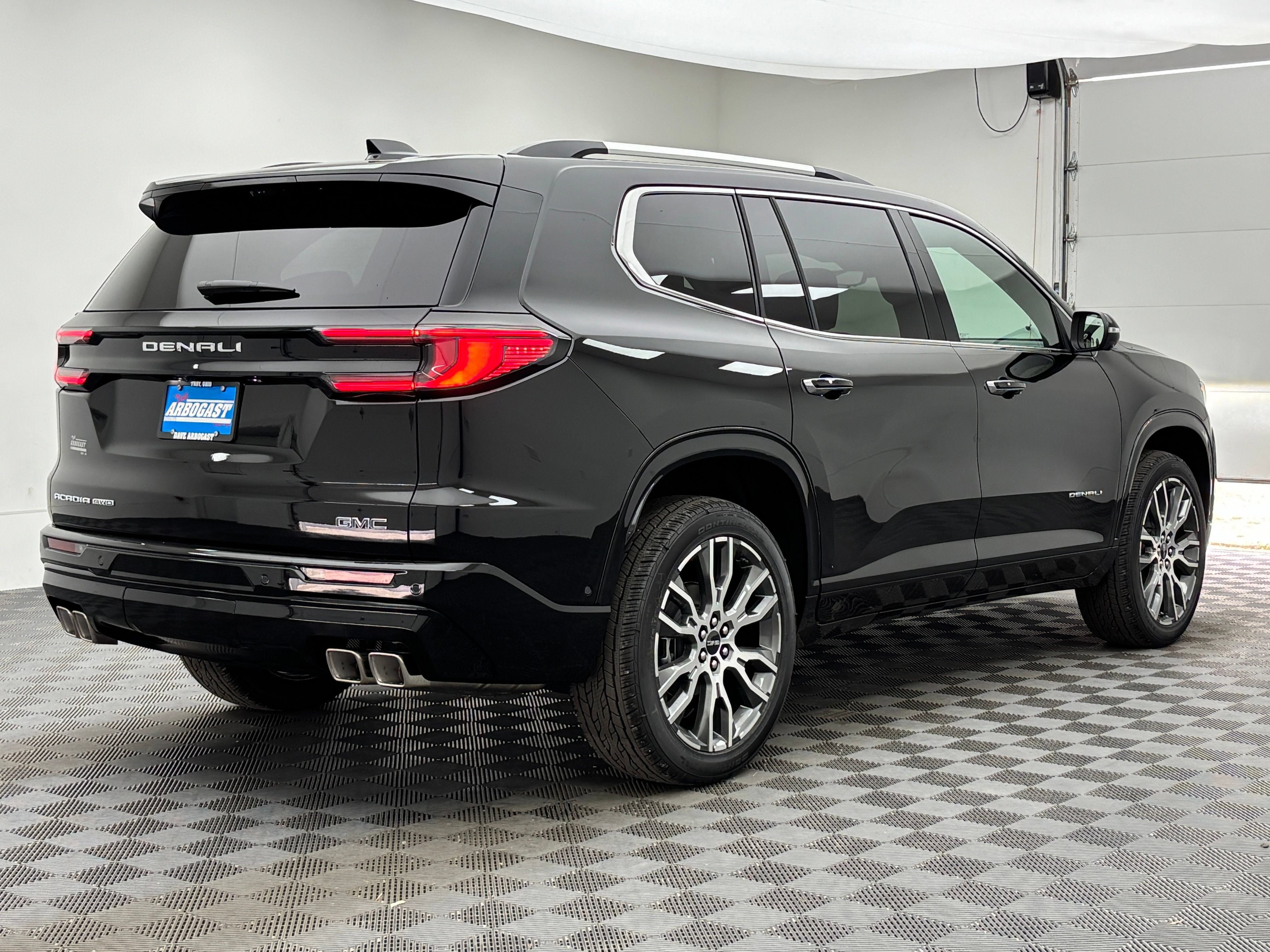 New 2026 GMC Acadia Denali Ultimate w/ LPO, Floor Liner Package AWD/4WD image 11