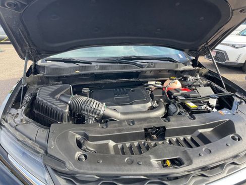 Used 2025 Chevrolet Blazer LT image 32