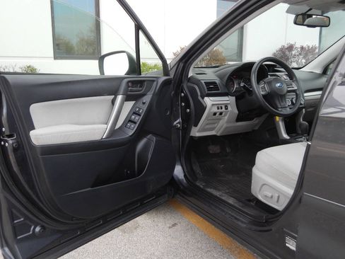 Used 2015 Subaru Forester 2.5i Premium w/ All-Weather Package AWD/4WD image 24