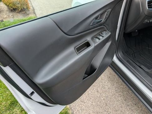 Used 2023 Chevrolet Equinox LT w/ LPO, Floor Liner Package AWD/4WD image 20