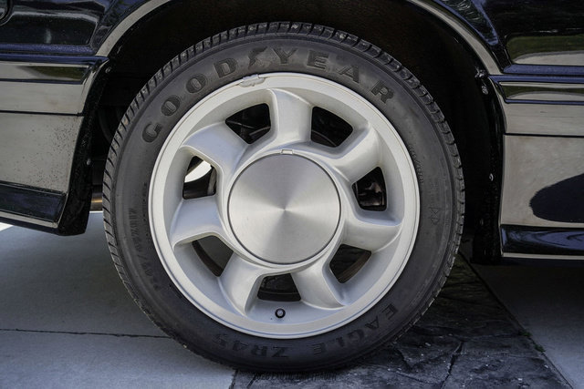 Used 1993 Ford Mustang Cobra RWD image 57