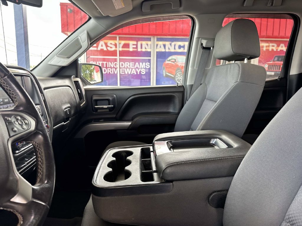 Used 2019 Chevrolet Silverado 1500 LT w/ Texas Edition AWD/4WD image 17
