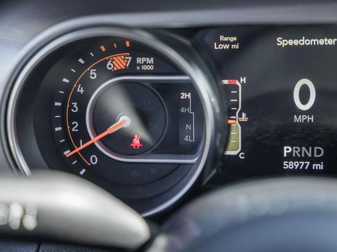 Used 2020 Jeep Wrangler Unlimited Sahara image 43