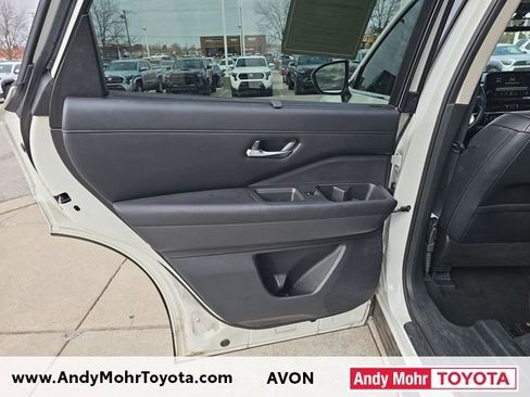 Used 2023 Nissan Pathfinder SL image 31