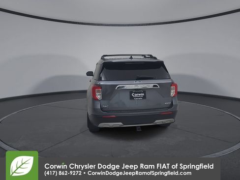 Used 2022 Ford Explorer XLT w/ Equipment Group 202A AWD/4WD image 12