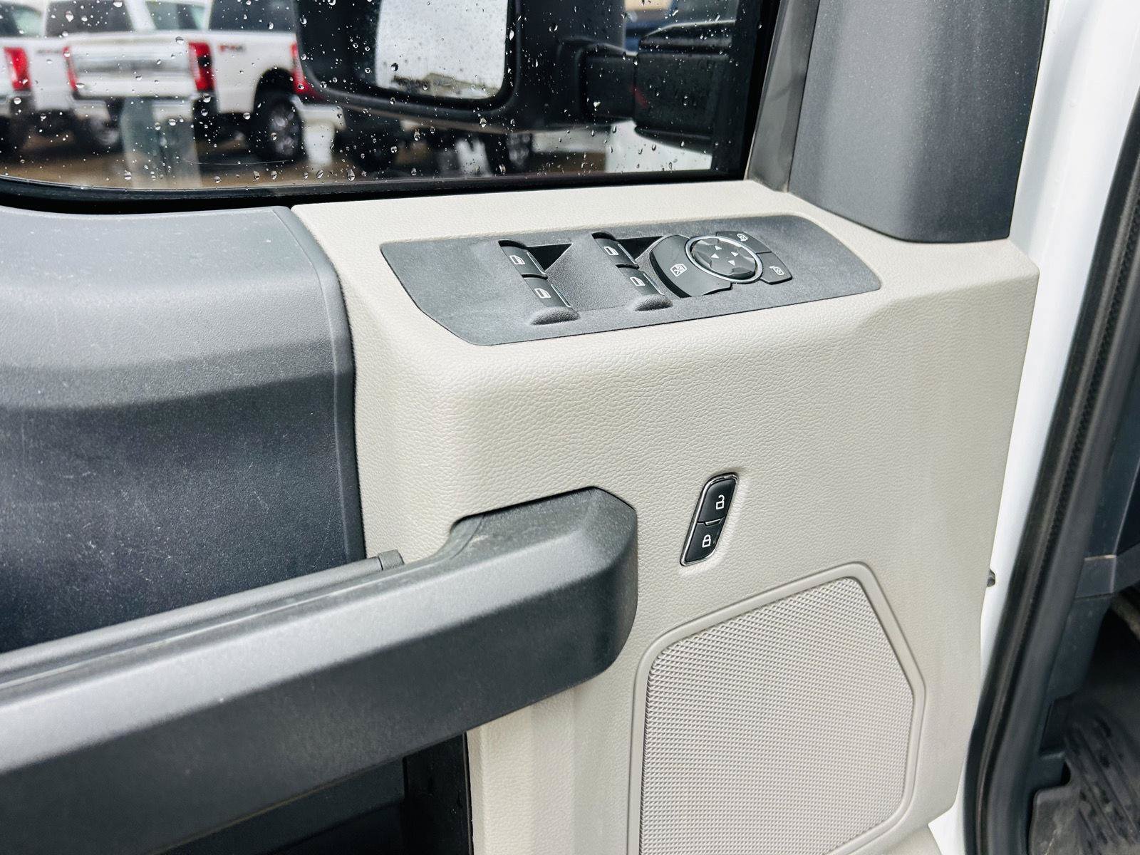 Used 2022 Ford F250 XL w/ Power Equipment Group AWD/4WD image 6