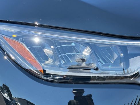 Used 2026 Mercedes-Benz EQE 320+ SUV image 10