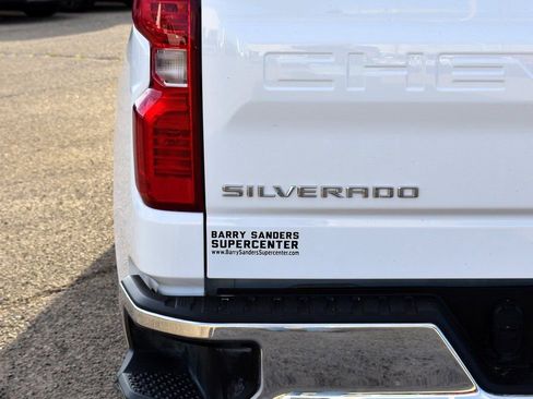 Used 2025 Chevrolet Silverado 1500 LT image 11