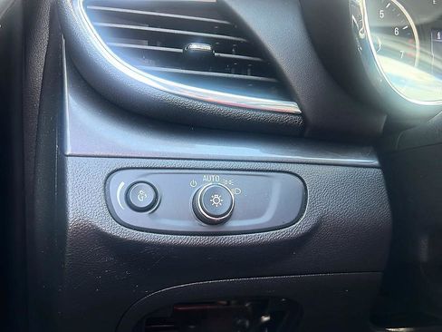 Used 2020 Buick Encore Preferred image 21