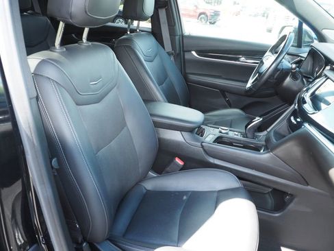 Used 2020 Cadillac XT6 Premium Luxury FWD image 22