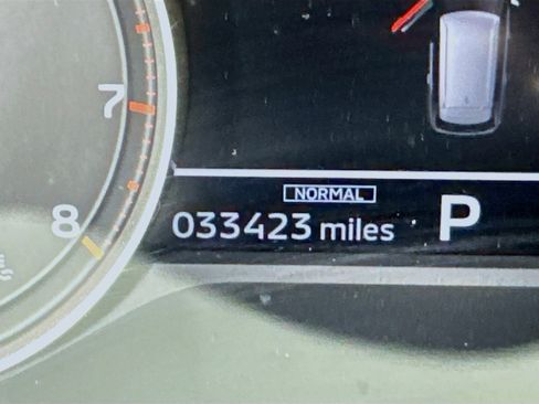 Used 2024 Mitsubishi Outlander SE Black Edition image 19