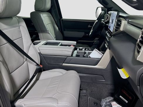 New 2026 Toyota Tundra Limited AWD/4WD image 28