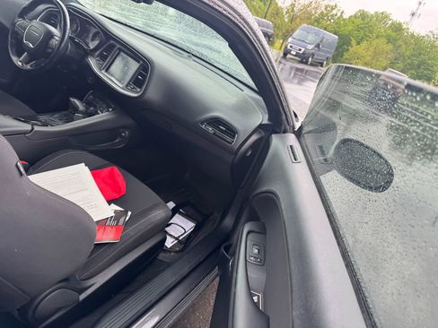 Used 2019 Dodge Challenger R/T RWD image 6