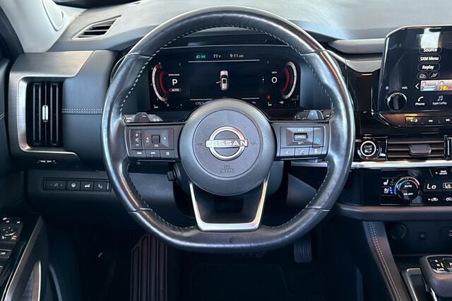 Used 2023 Nissan Pathfinder Platinum w/ Cargo Package AWD/4WD image 14