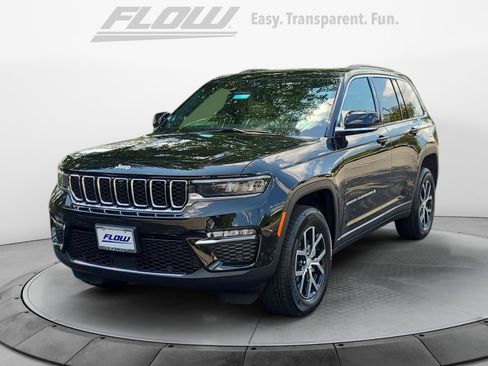 New 2025 Jeep Grand Cherokee Limited w/ Luxury Tech Group II image 3