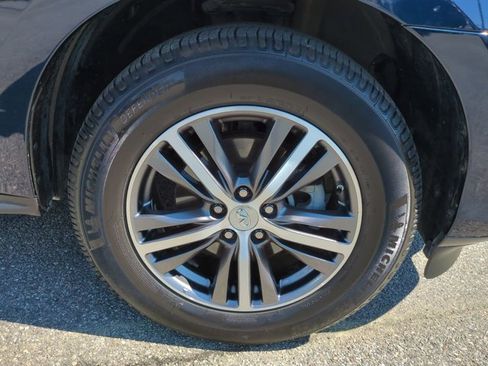 Used 2019 INFINITI QX60 Luxe w/ Essential Package image 11