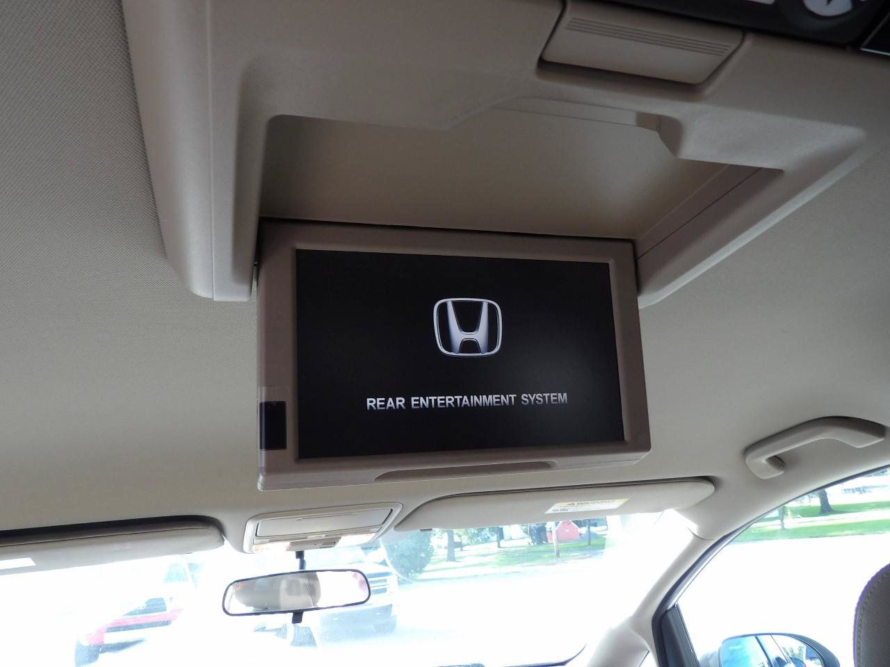 Used 2016 Honda Odyssey SE image 24