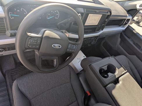 New 2025 Ford F550 4x4 Regular Cab Super Duty image 15