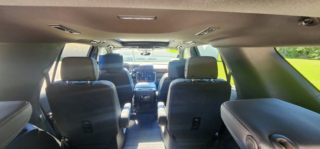 Used 2025 GMC Yukon Denali w/ Denali Reserve Package AWD/4WD image 31
