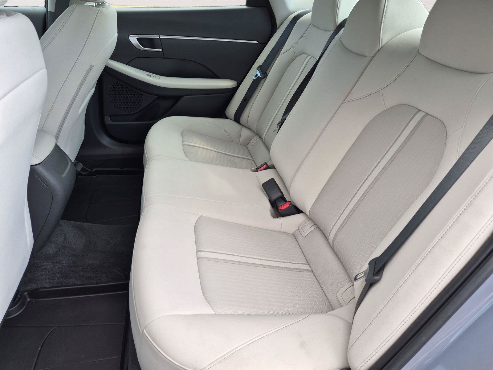 Used 2025 Hyundai Sonata SE FWD image 9