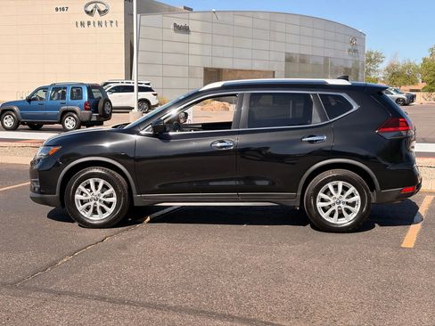 Certified 2020 Nissan Rogue SV FWD image 3