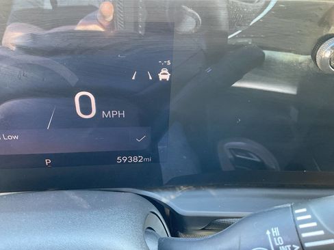 Used 2024 Buick Envista Preferred w/ Convenience I Package image 17