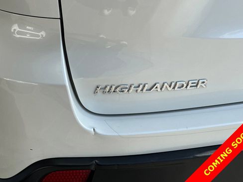 Used 2019 Toyota Highlander XLE image 29