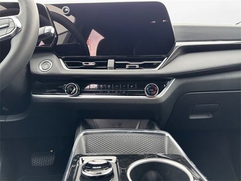 New 2026 Chevrolet Equinox LT image 11