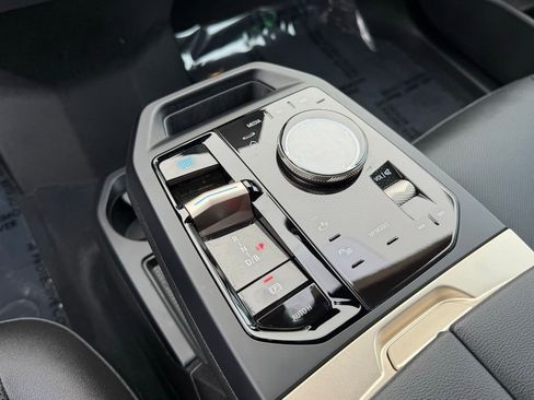 Used 2026 BMW iX xDrive45 w/ Premium Package image 27