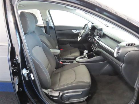 Used 2024 Kia Forte LXS FWD image 31