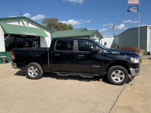 Used 2019 RAM 1500 Big Horn AWD/4WD image 2