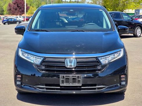 Used 2023 Honda Odyssey Touring image 2