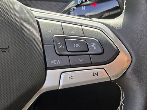 Certified 2025 Volkswagen Tiguan S image 28