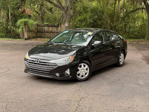 Used 2020 Hyundai Elantra SE FWD image 1