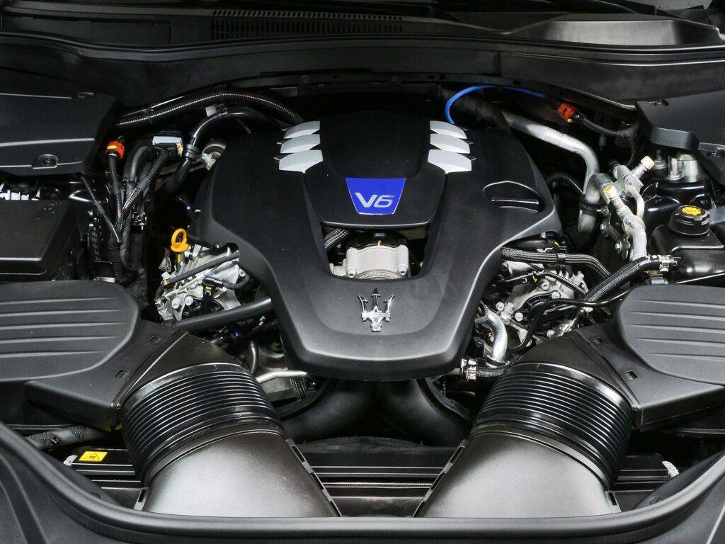 Used 2022 Maserati Levante Modena AWD/4WD image 33