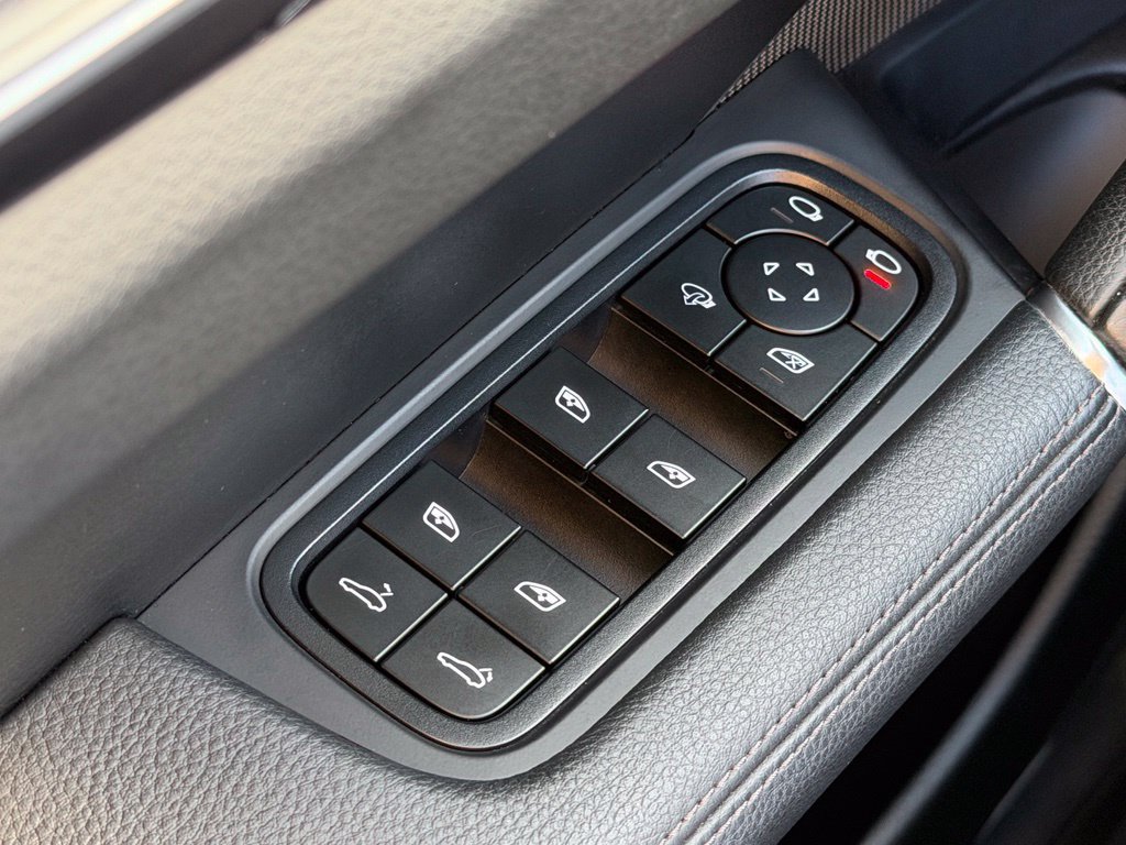 Used 2023 Porsche Cayenne S AWD/4WD image 19