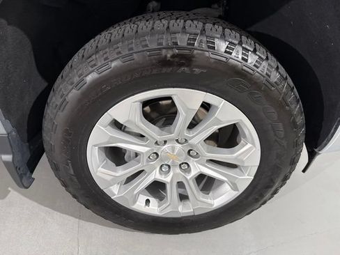 Used 2024 Chevrolet Silverado 1500 LTZ AWD/4WD image 14