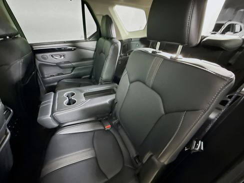Certified 2025 Honda Pilot EX-L image 28