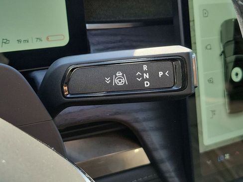 Used 2023 Rivian R1S Adventure image 16