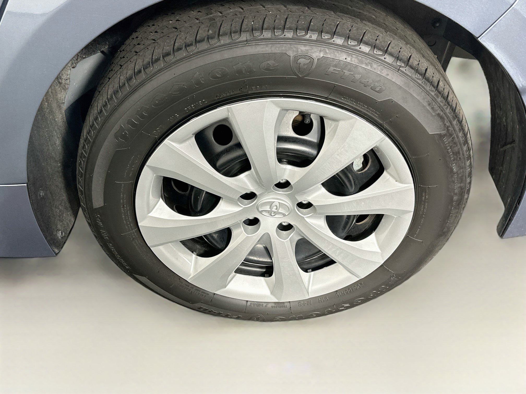Used 2025 Toyota Corolla LE FWD image 11