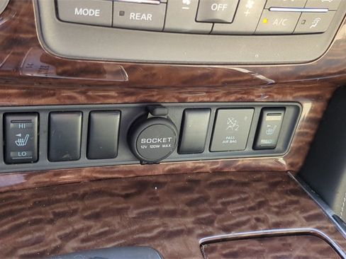 Used 2017 Nissan Armada SL image 21