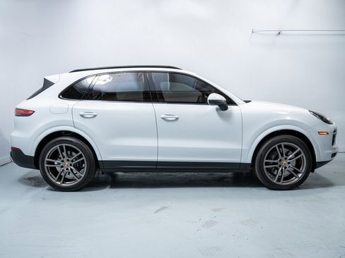 Used 2023 Porsche Cayenne image 8