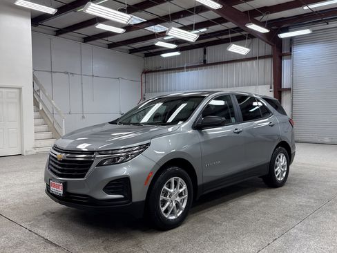 Used 2024 Chevrolet Equinox LS image 1