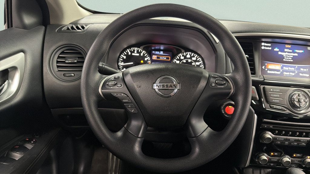 Used 2019 Nissan Pathfinder S AWD/4WD image 40
