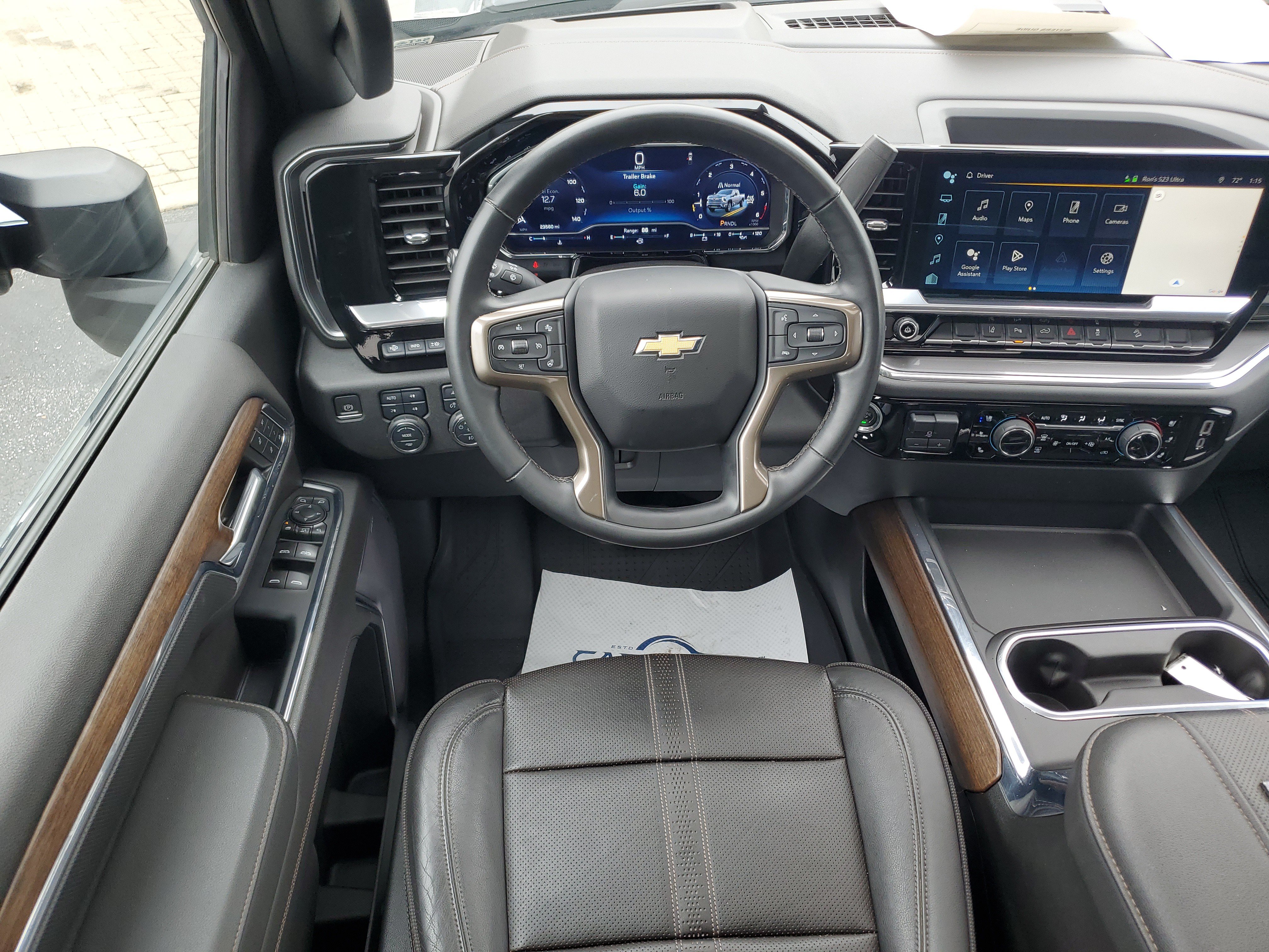 Used 2024 Chevrolet Silverado 2500 High Country w/ Technology Package AWD/4WD image 11